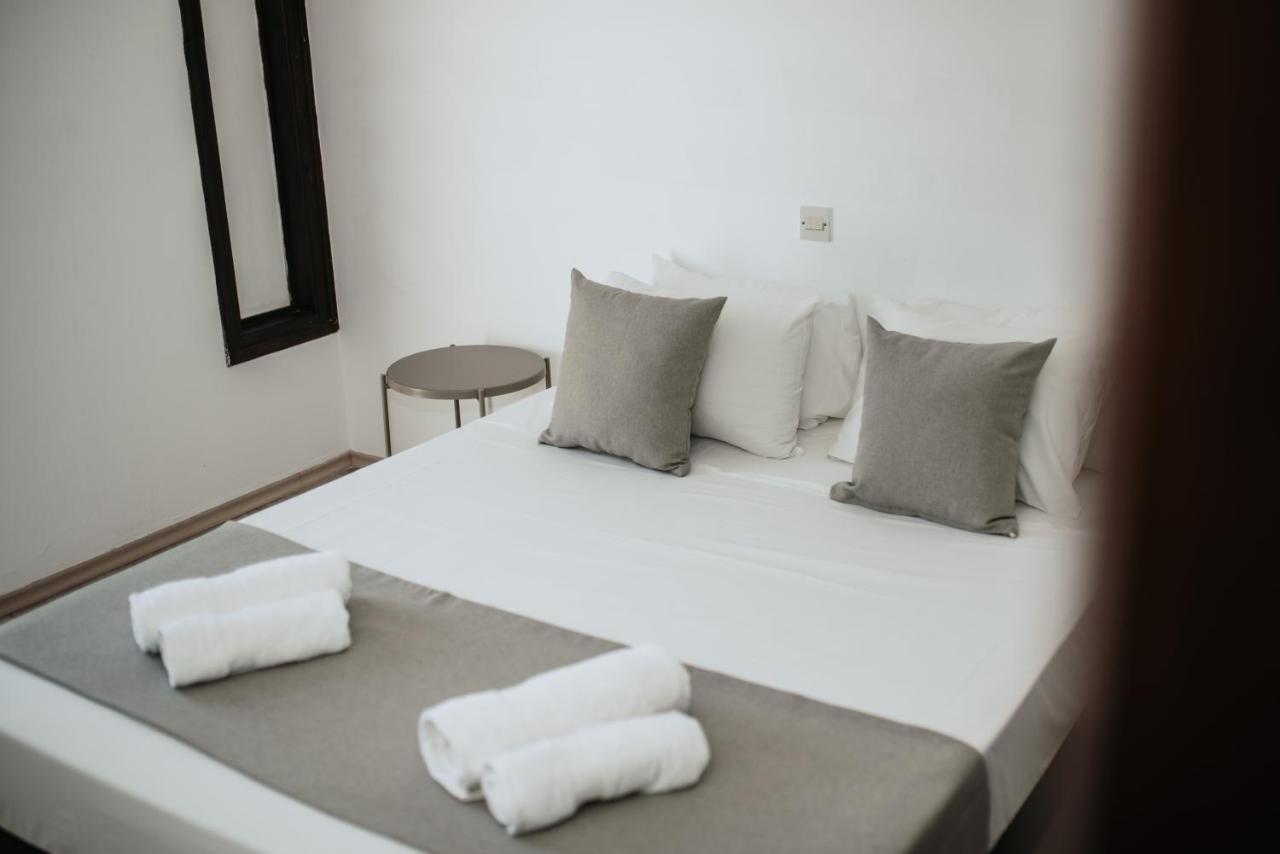 Ovis Hotel Apartments Айя-Напа Екстер'єр фото